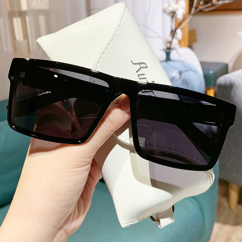 Classic Square Sunglasses - Image 2